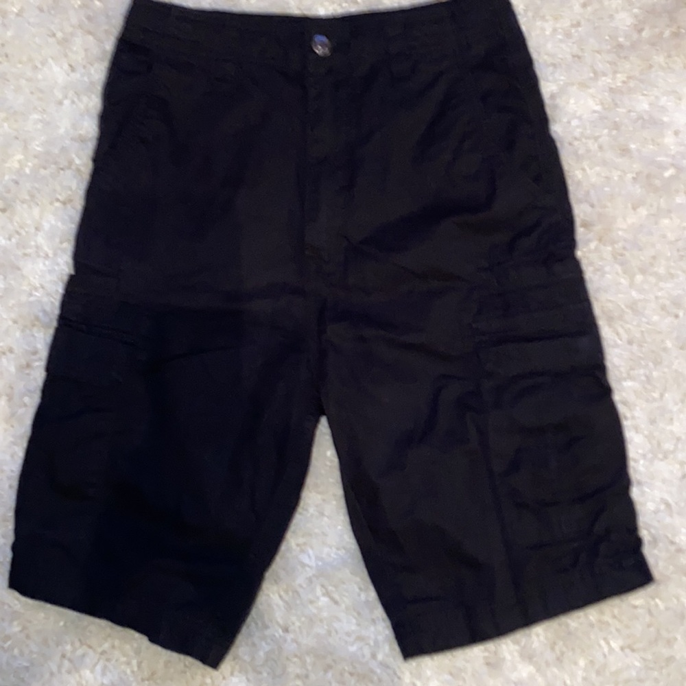 CSG sz 30 black cargo shorts in excellent condition!Back slit pockets.10” inseam
